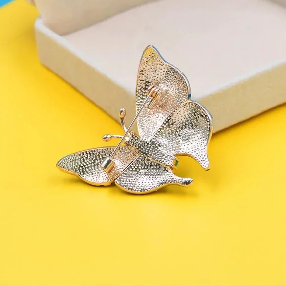 Rhinestones Butterfly Brooch Pin - Picture 3 of 3